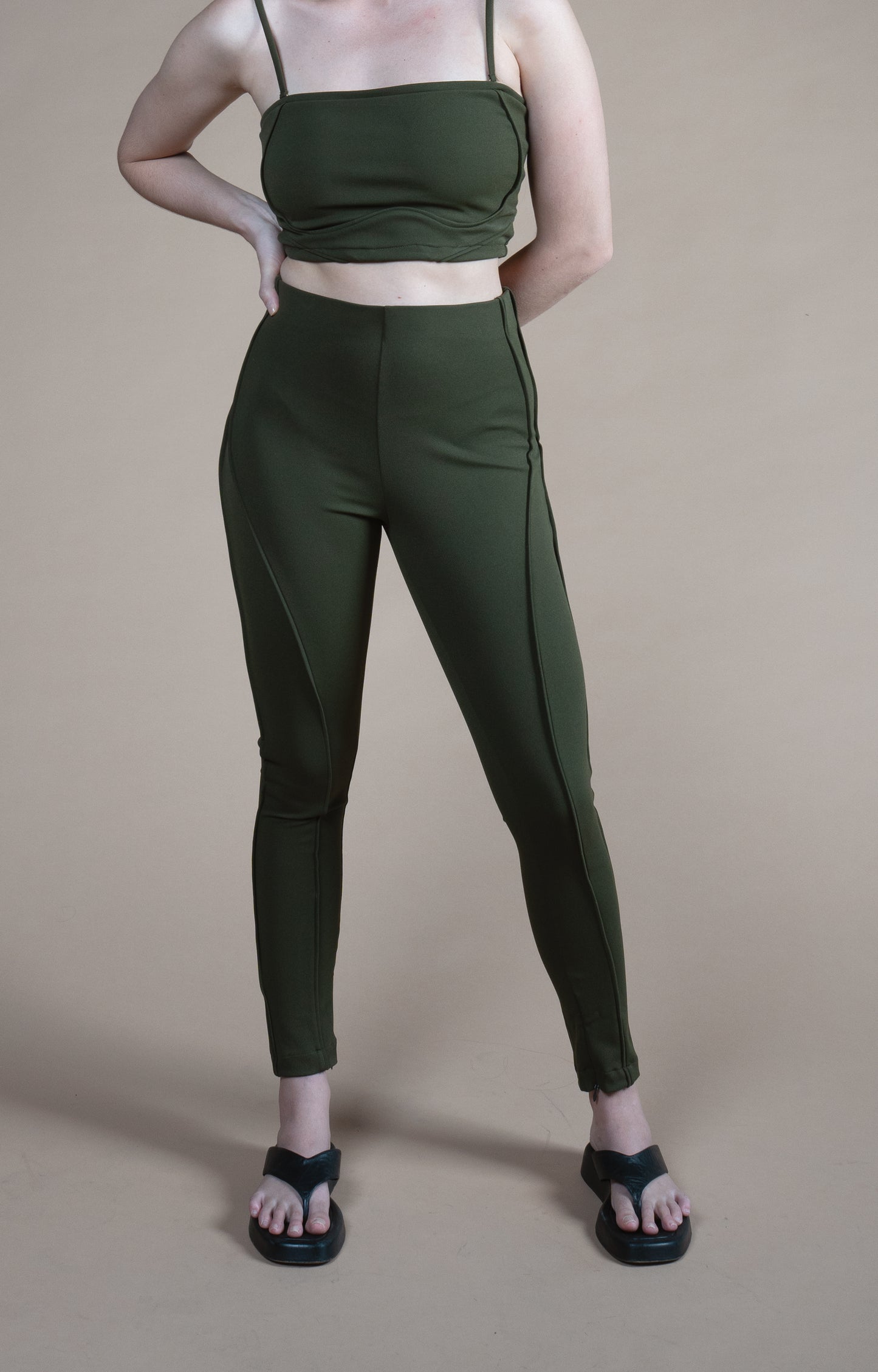 Calça Malha Pele - Verde Militar