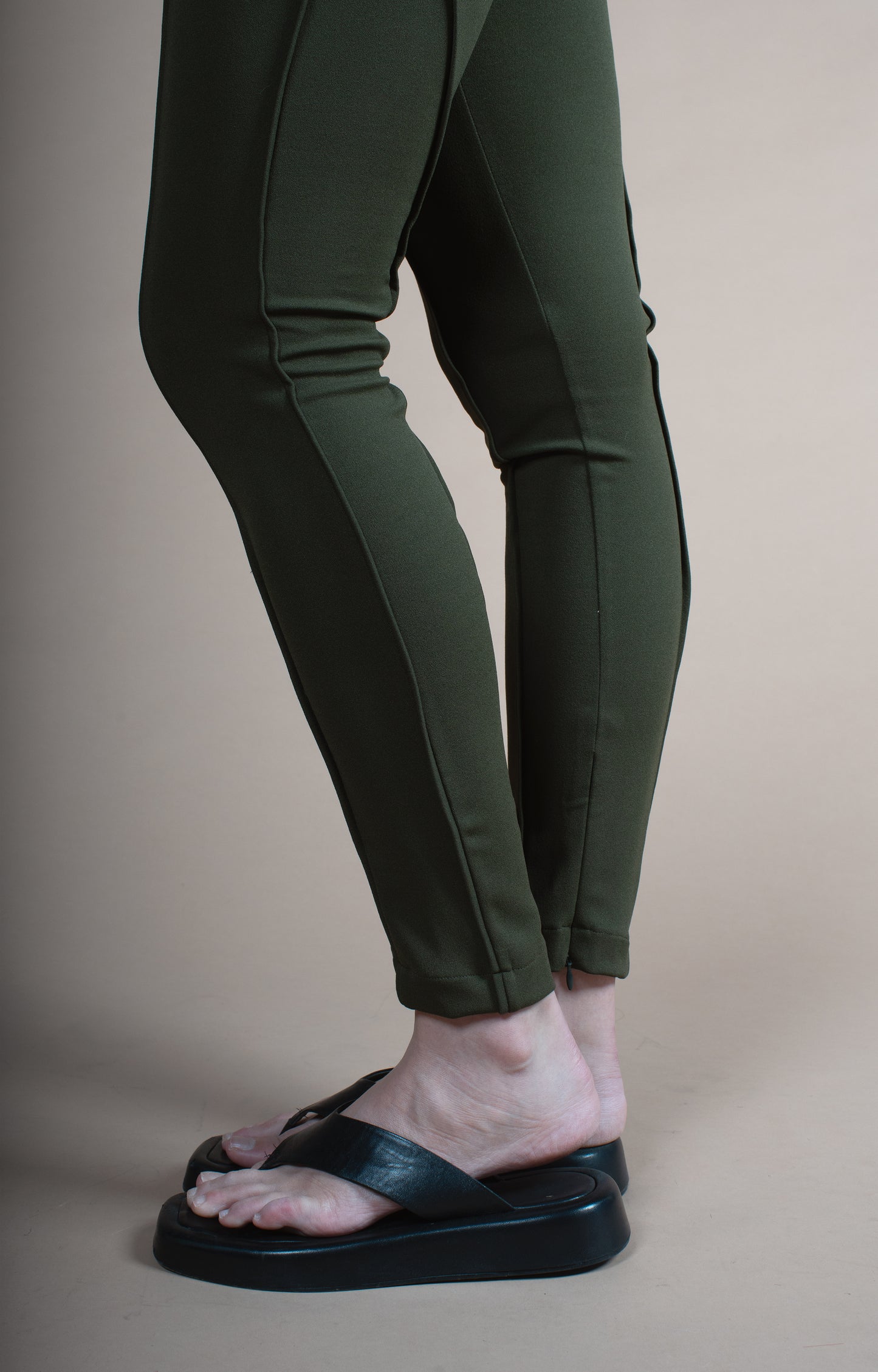Calça Malha Pele - Verde Militar