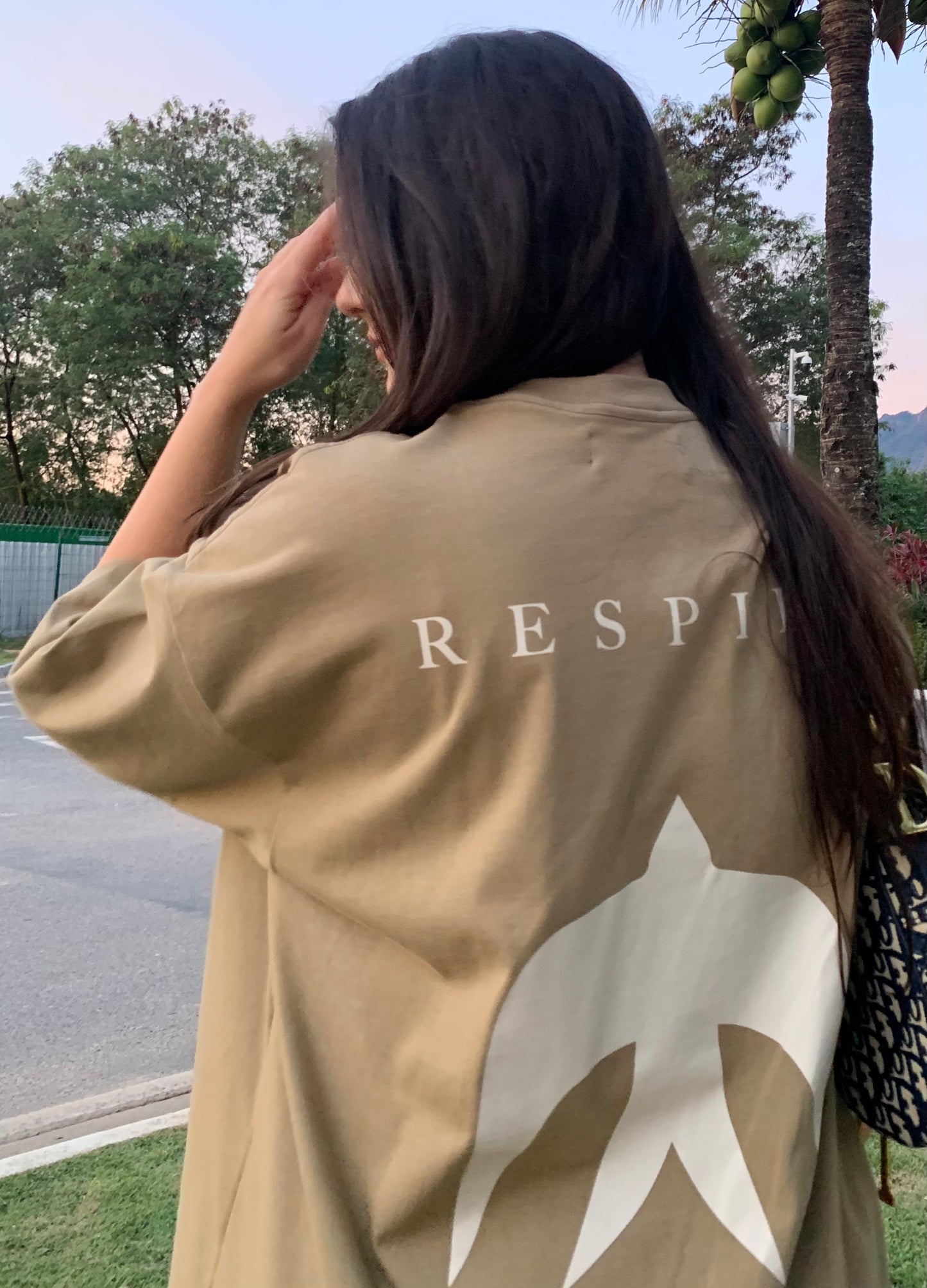T-shirt Oversized Respira - Caqui.